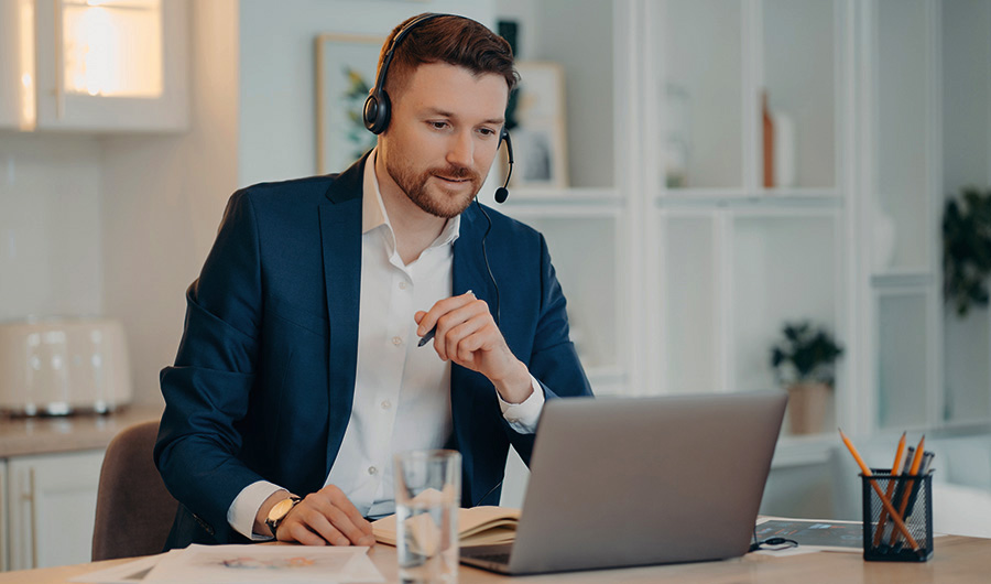 A személyre szabott Facebook üzleti tanácsadás online és telefonon zajlik Online Facebook marketing tanácsadás
