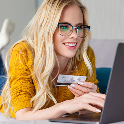 A Online Marketing tanfolyamot bankkártyával tudod megrendelni